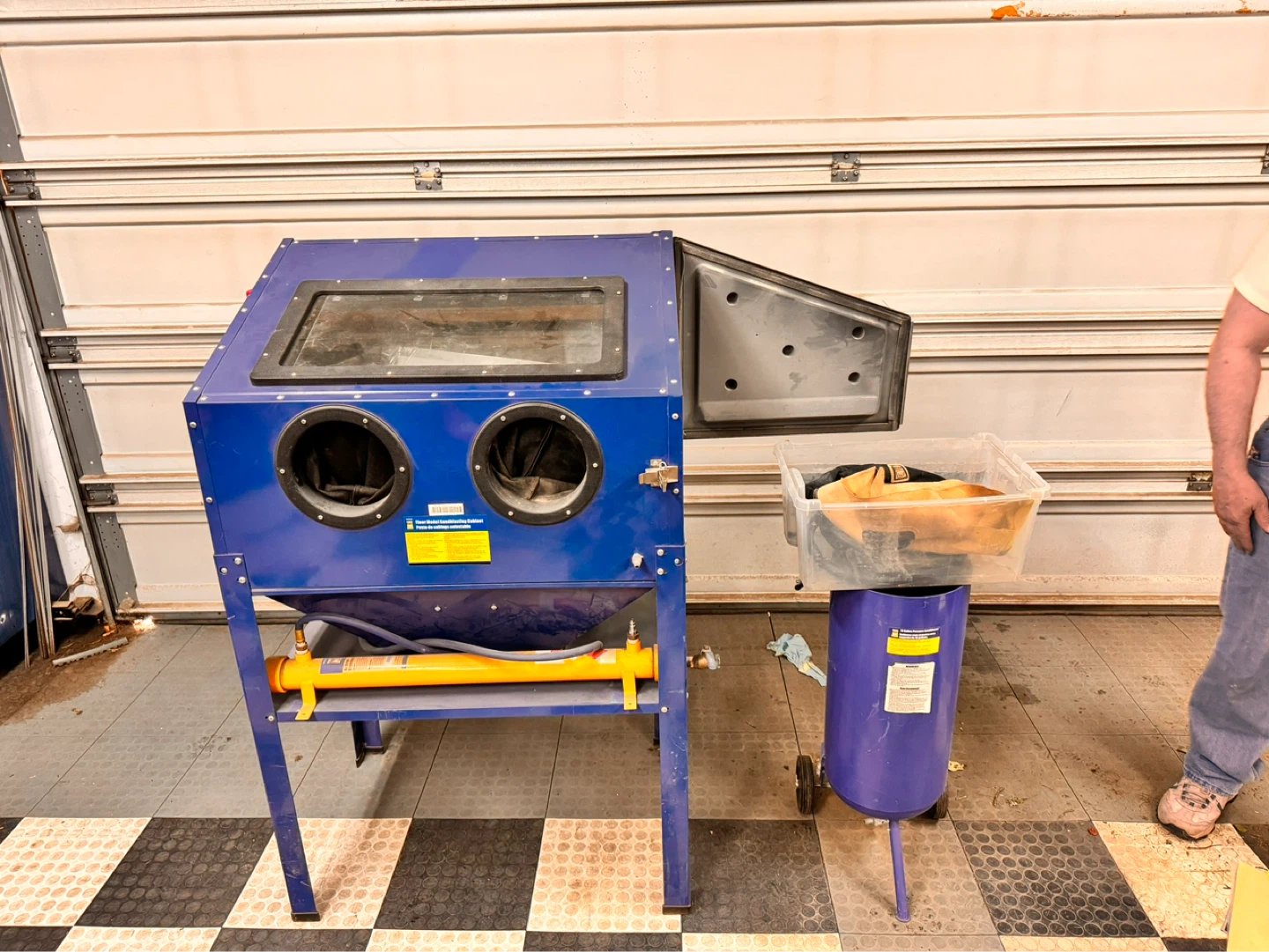 Power fist  Abrasive Blasting Cabinet - photo 4