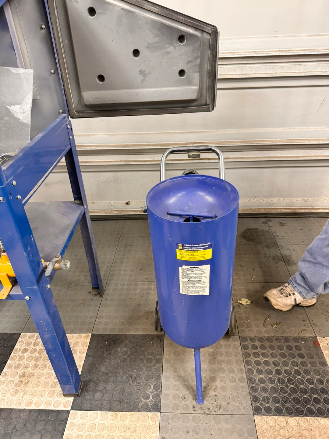 Power fist  Abrasive Blasting Cabinet - photo 5