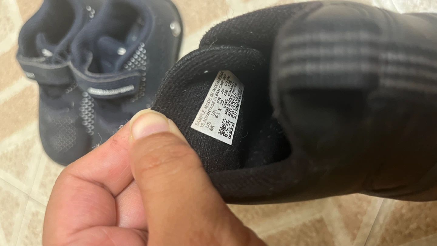Adidas Kids Black Velcro Sneakers Size 6K - photo 4