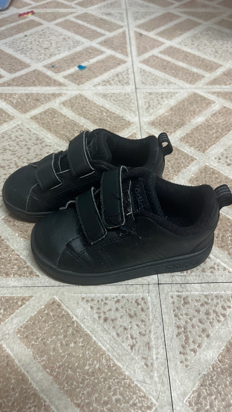 Adidas Kids Black Velcro Sneakers Size 6K - photo 2