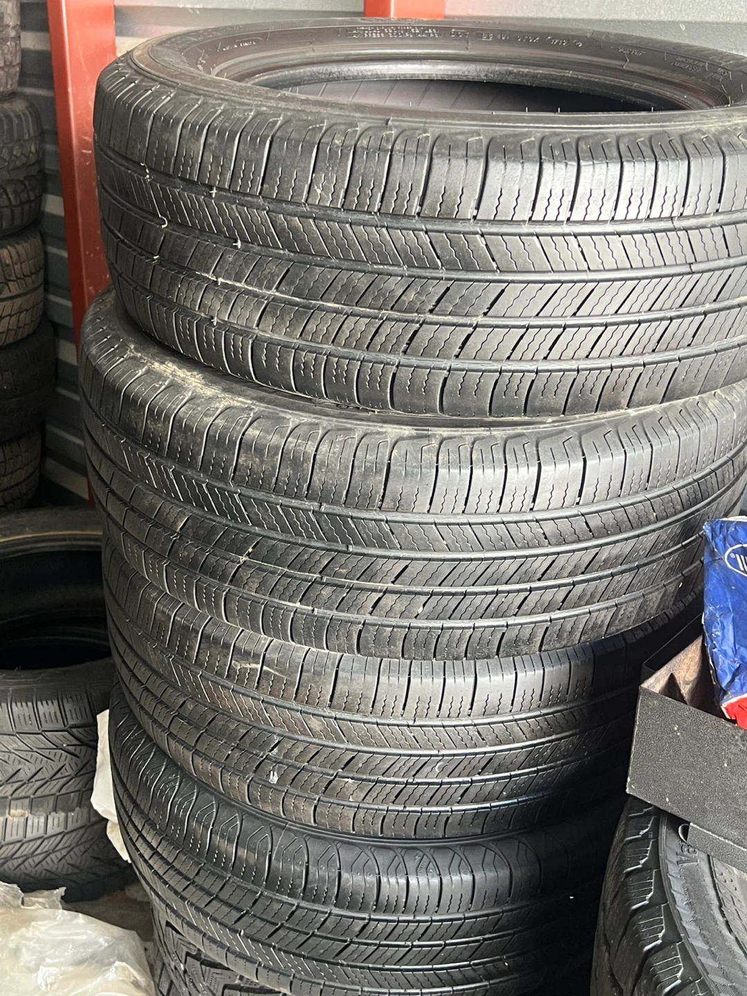 215 60 16 fullset tires Michelin