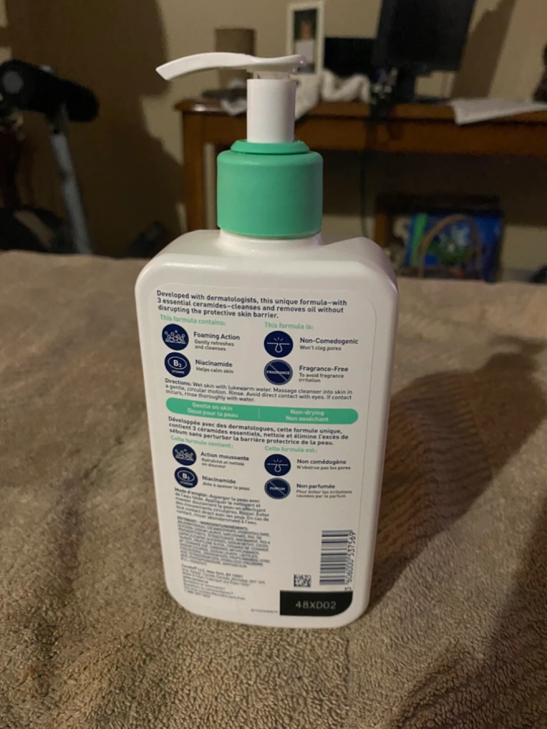 NEW CeraVe Foaming Facial Cleanser for Oily Skin 355 mL - photo 4