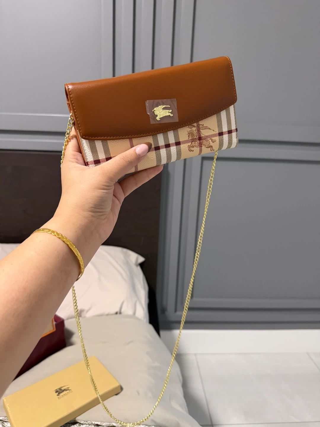 Burberry Wallet on Chain