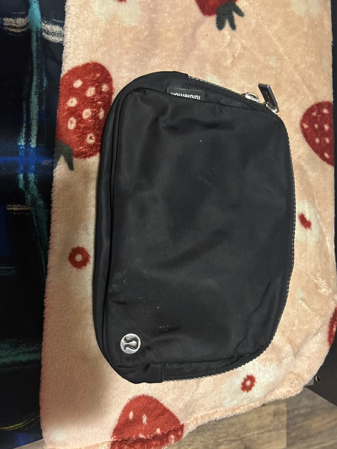 Lululemon Black Crossbody Pouch Bag