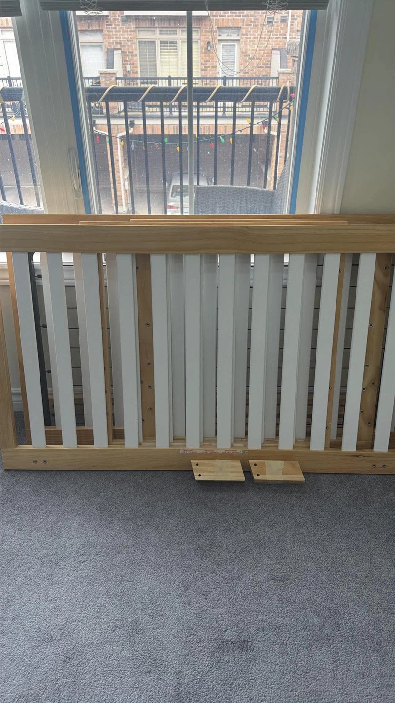 Storkcraft Beckett 3-in-1 Convertible Crib - photo 2