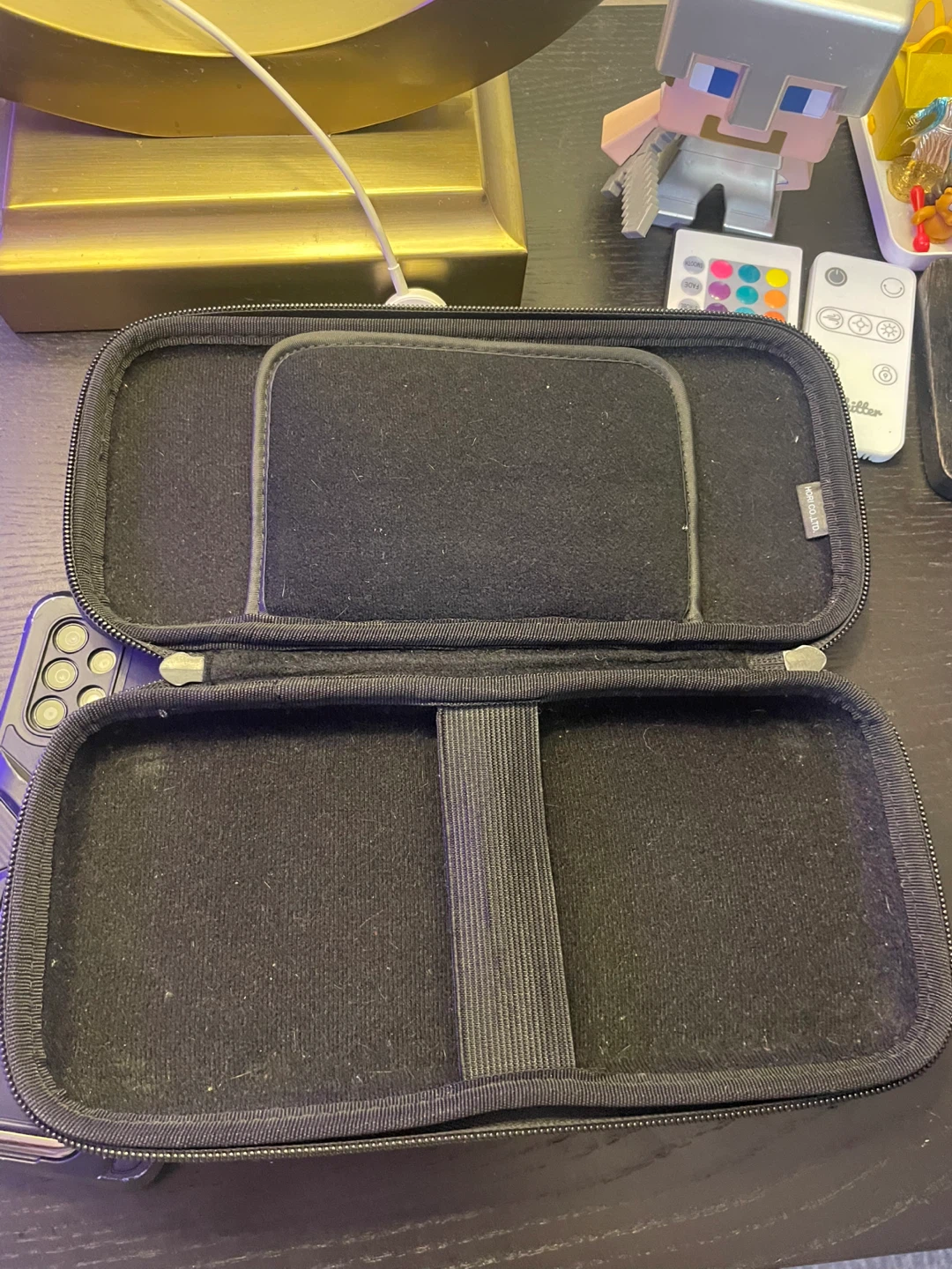 Nintendo Switch Carrying Case - photo 3
