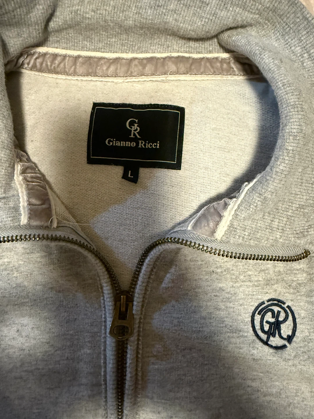 Bundle of 6 men’s various clothing items. $50 for all. - photo 3