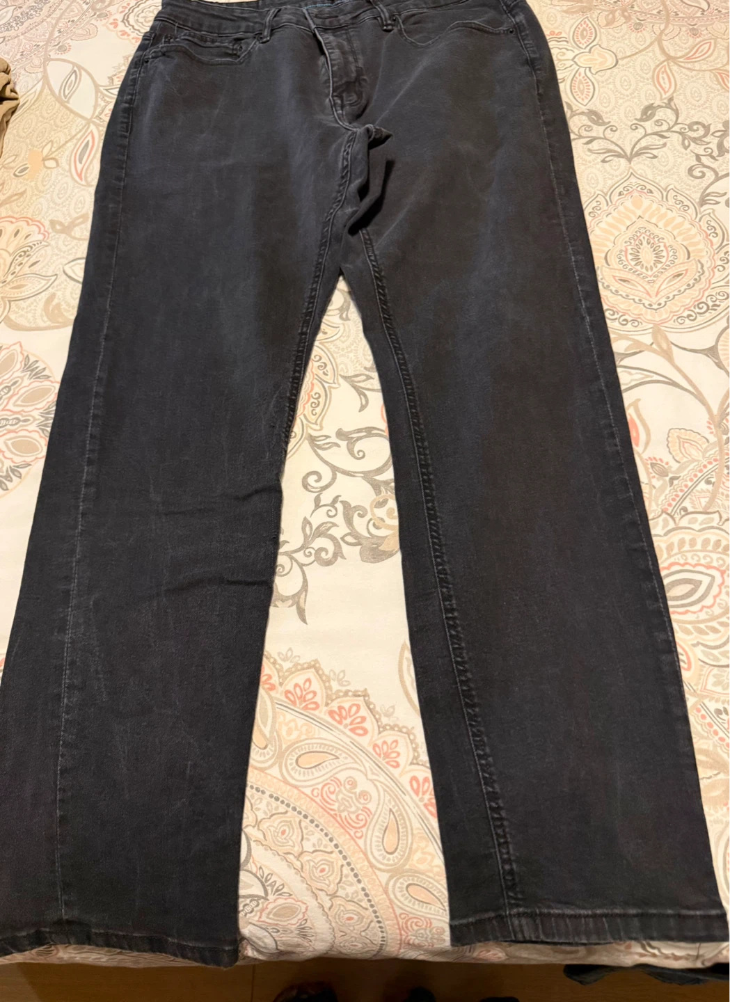 Bundle of 6 men’s various clothing items. $50 for all. - photo 5