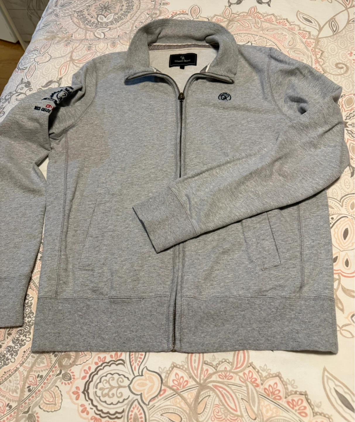 Bundle of 6 men’s various clothing items. $50 for all. - photo 2