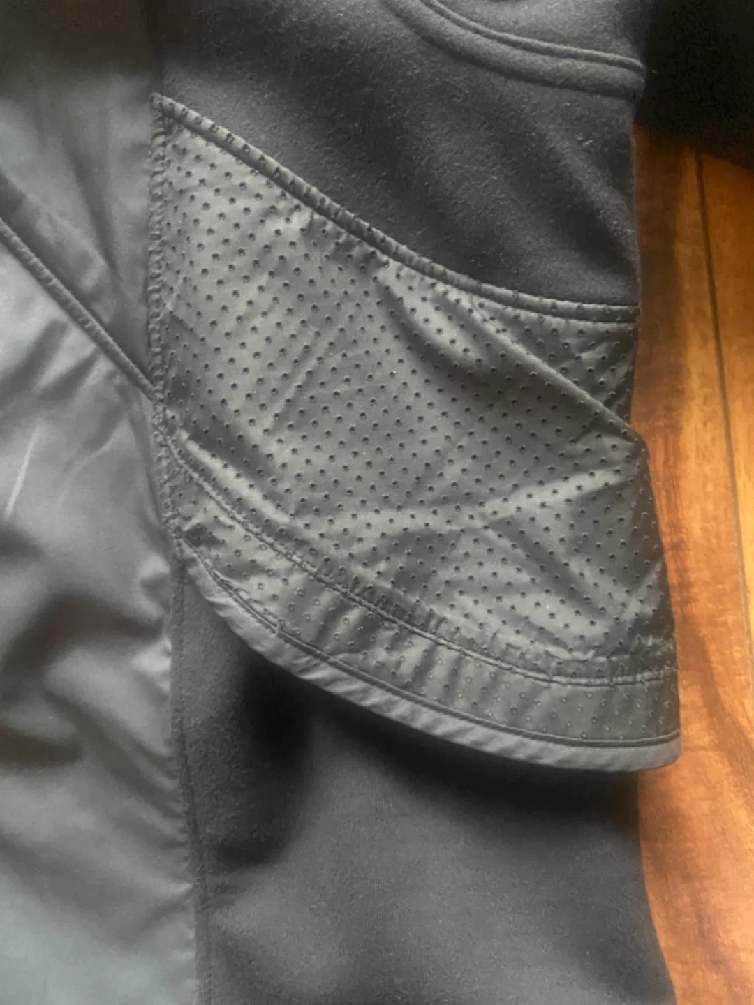 Lululemon Black Hooded Running Jacket - photo 2