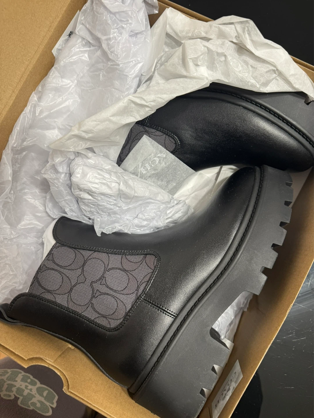 COACH Black Leather Chelsea Boots Size 6 - photo 5