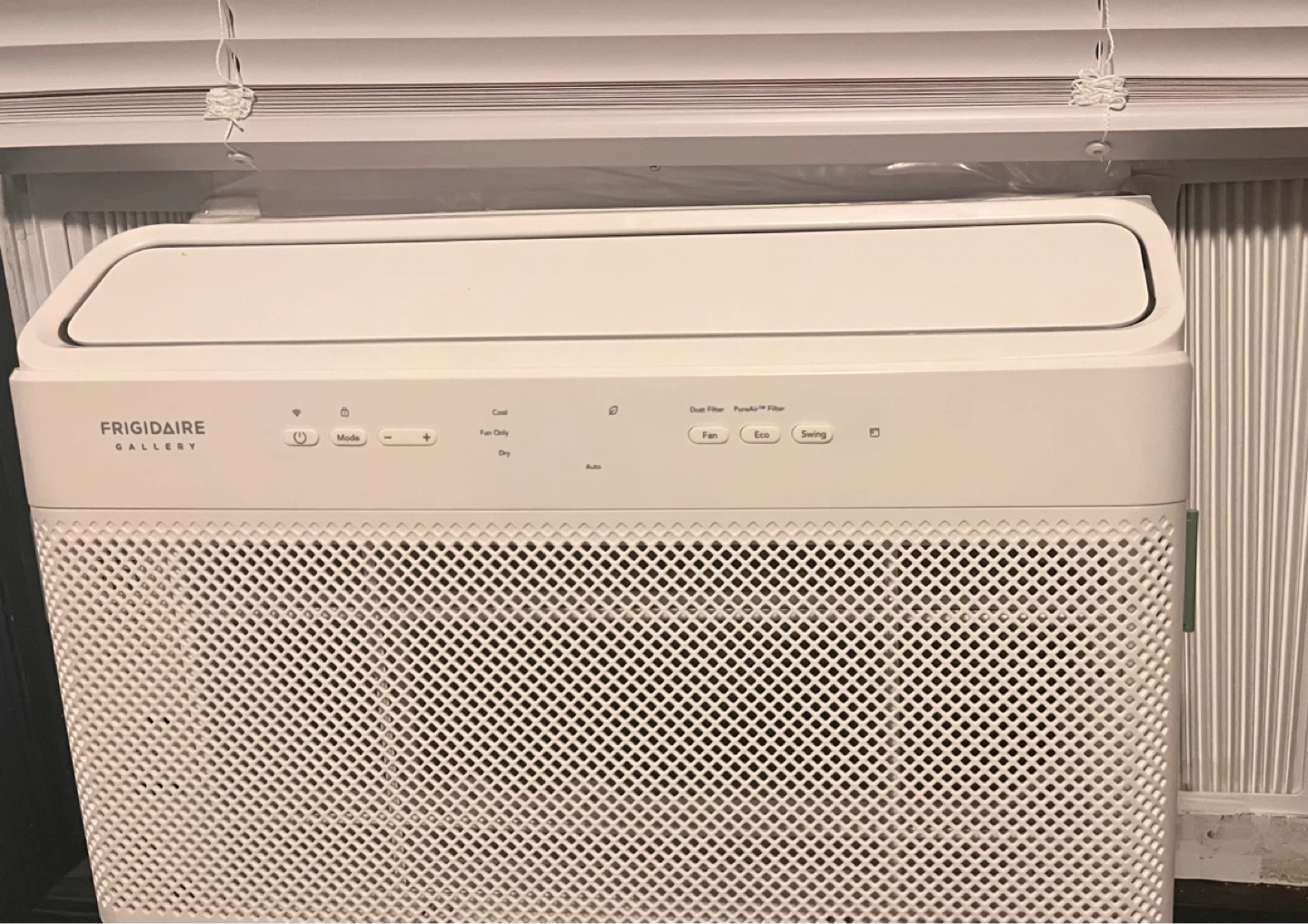 Frigidaire Gallery 8,000 BTU Smart Window AC & Remote Control - photo 2