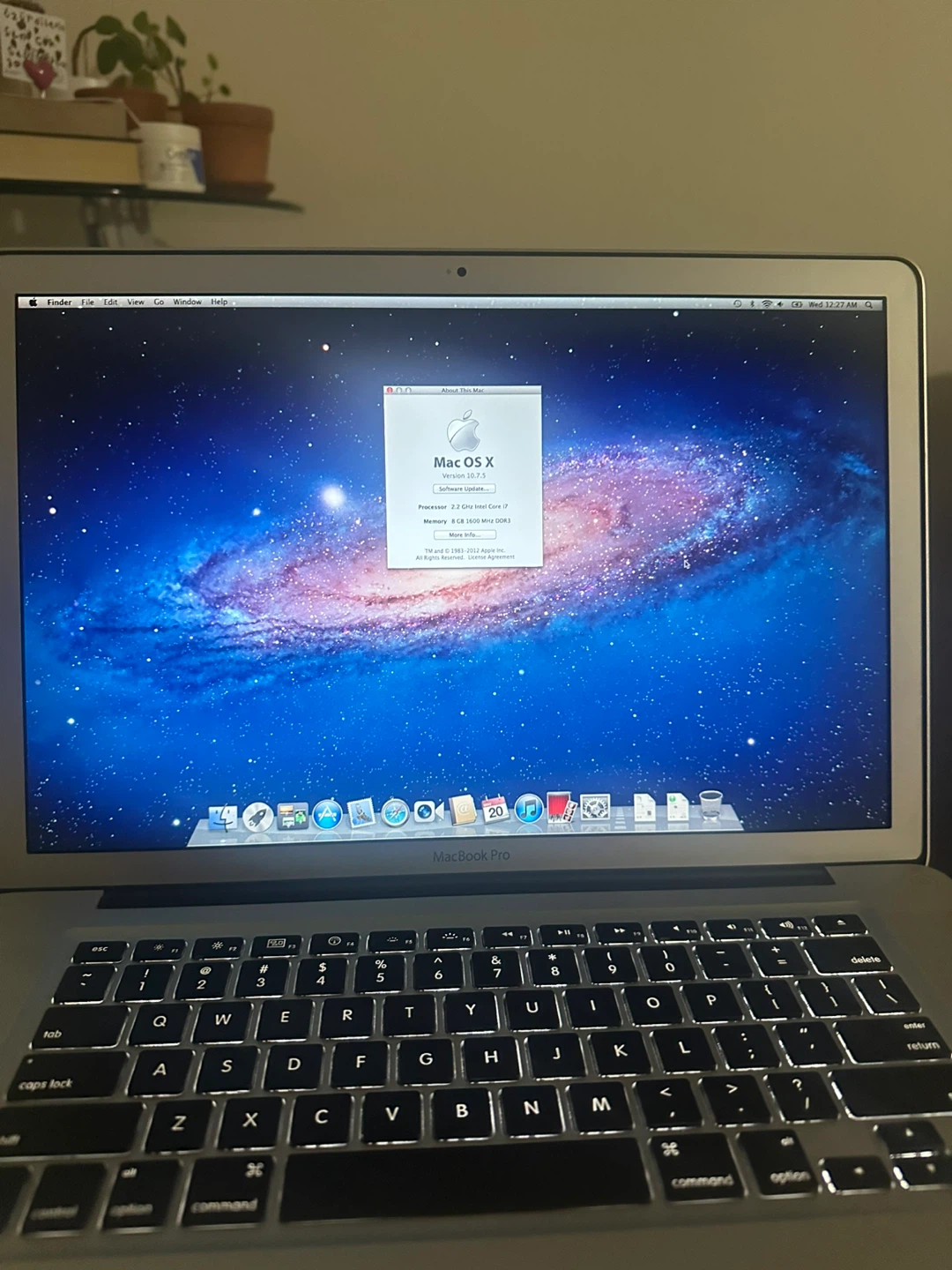Apple MacBook Pro 2.2 GHz Intel Core i7, 8 GB RAM - photo 3
