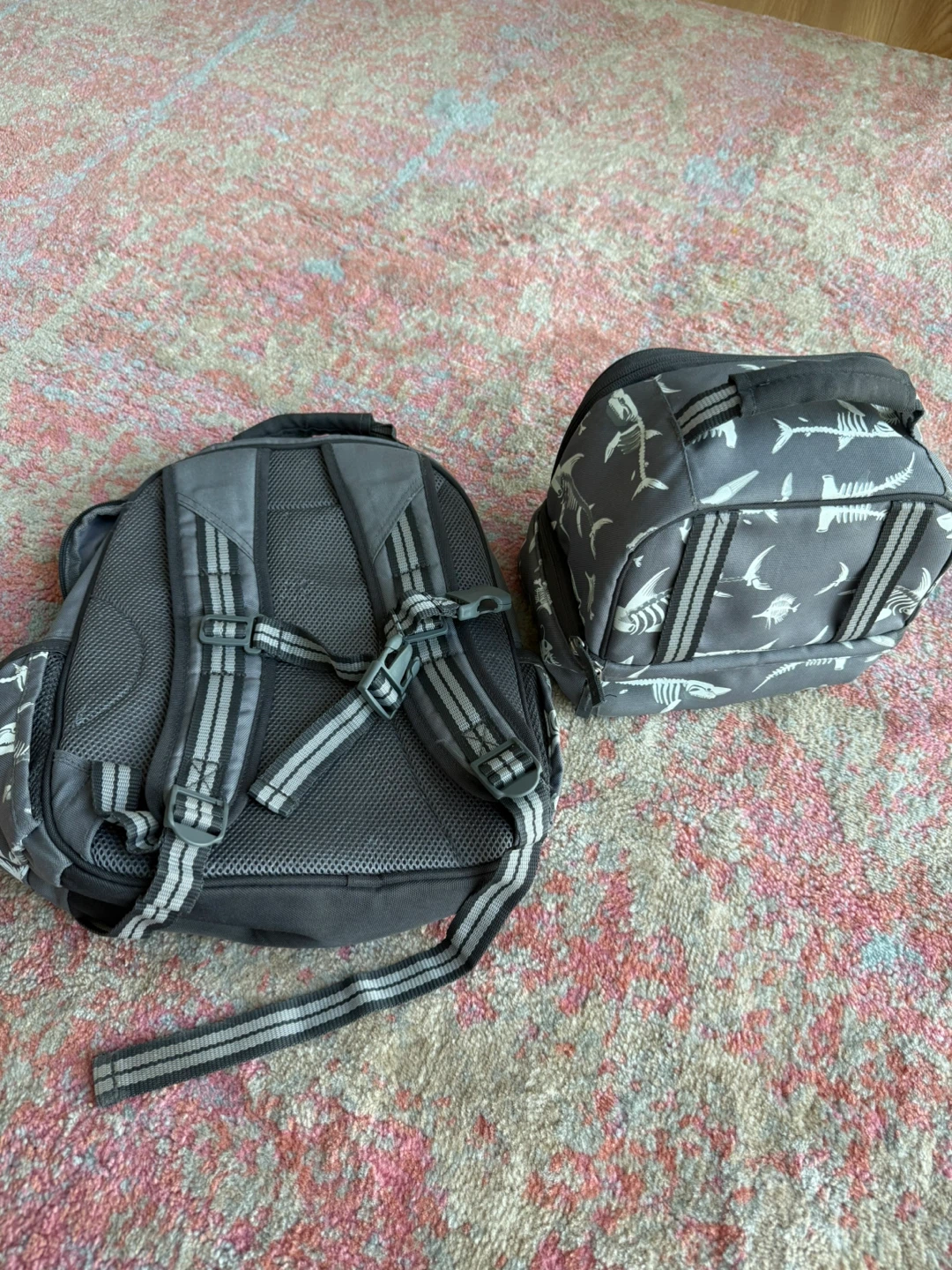 Pottery Barn kids backpack + lunch bag - photo 3
