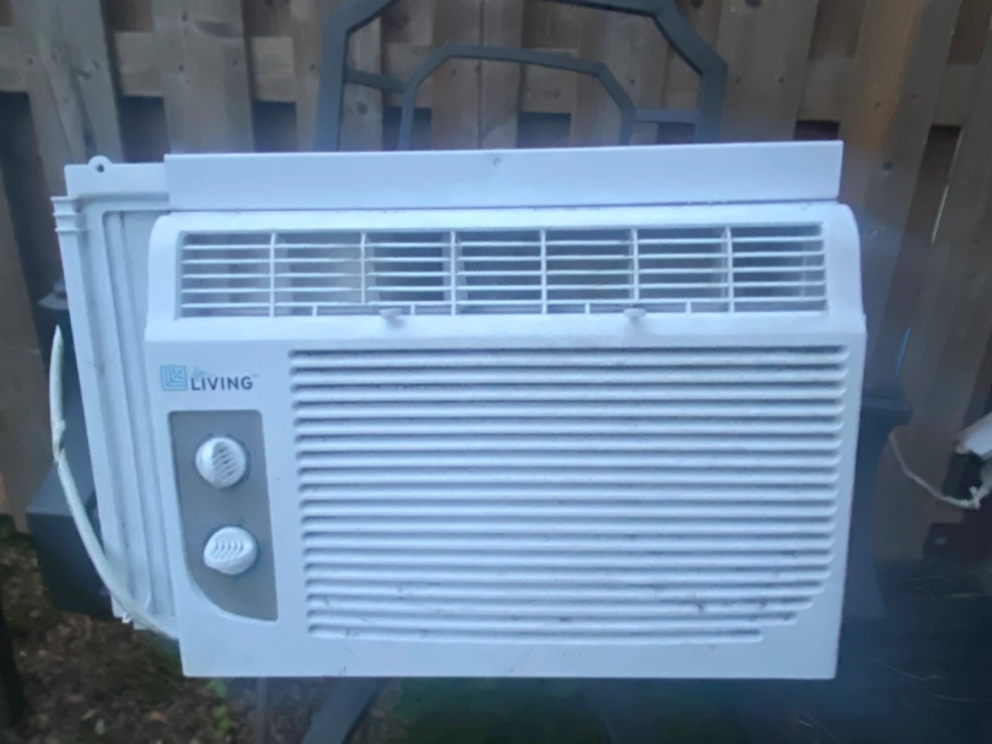 Living Window Air Conditioner