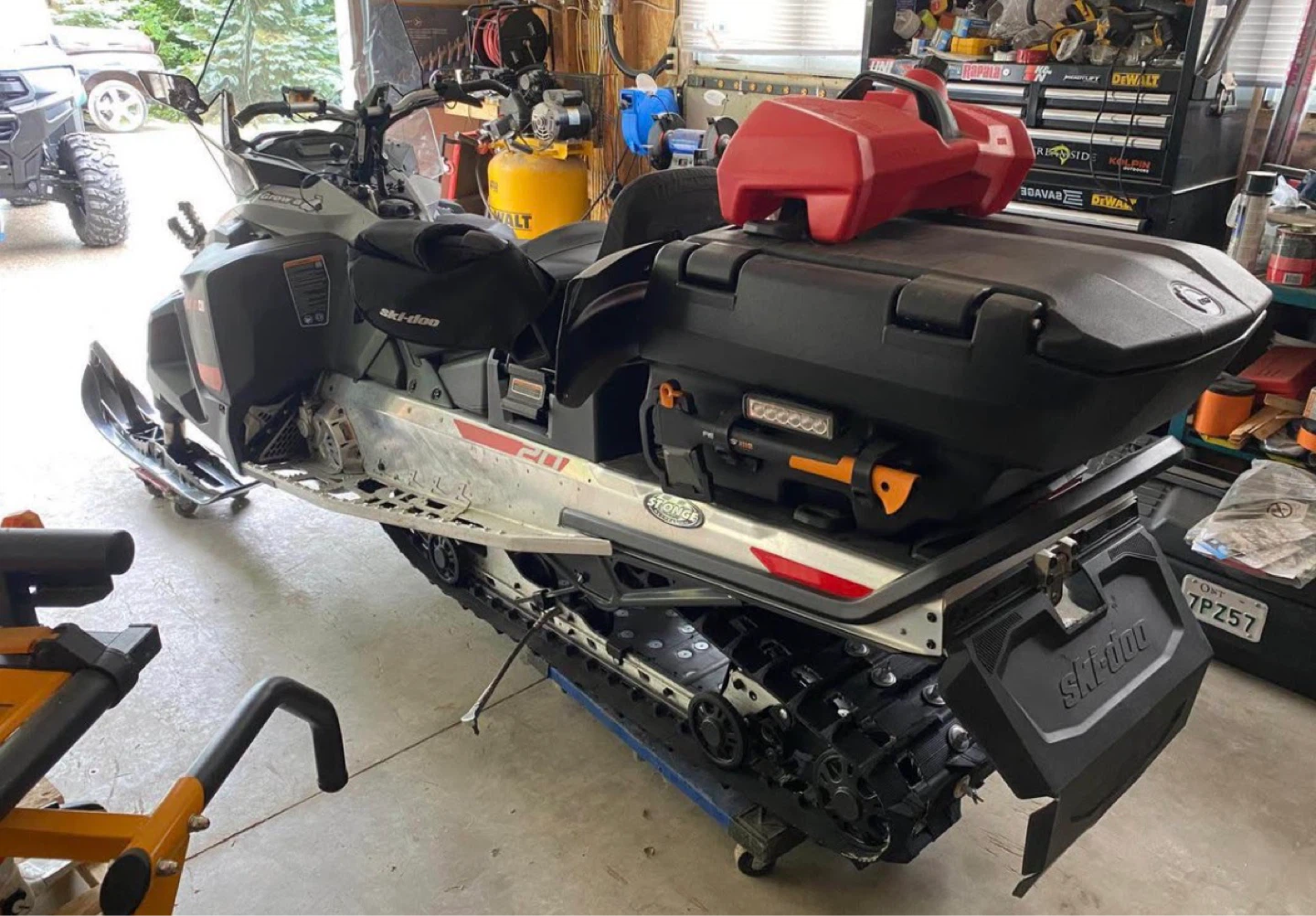 Ski-Doo skandic 600 EFI Snowmobile - photo 4