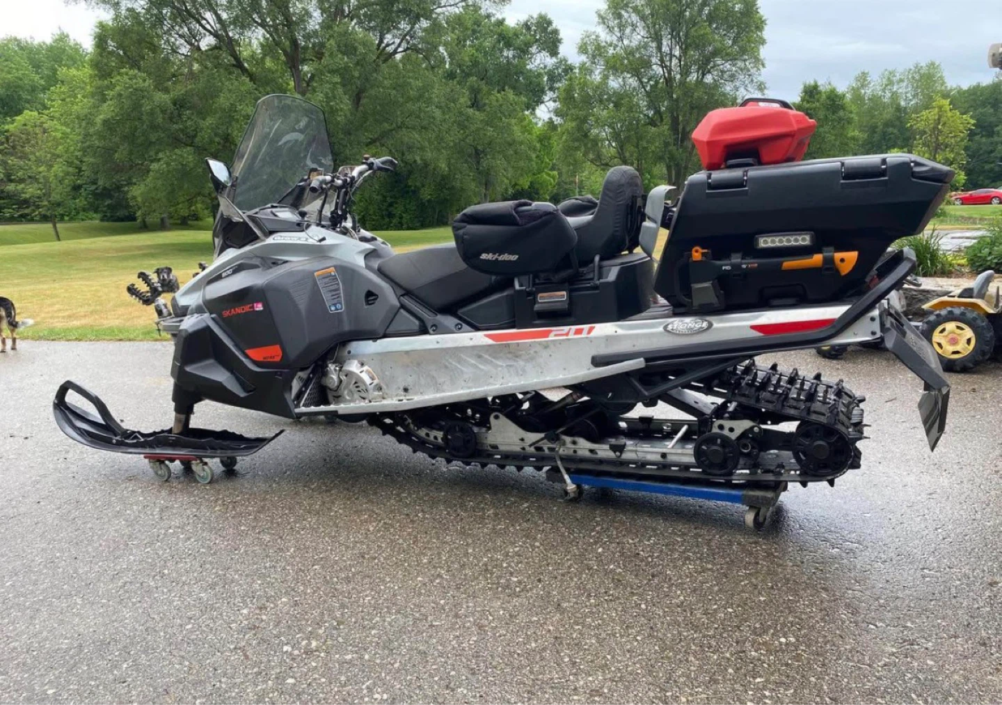 Ski-Doo skandic 600 EFI Snowmobile - photo 3