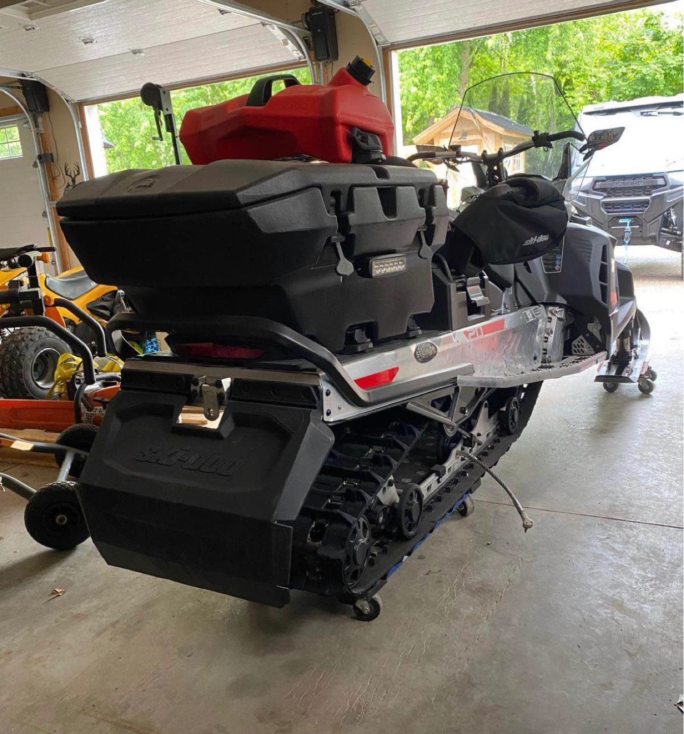 Ski-Doo skandic 600 EFI Snowmobile - photo 2