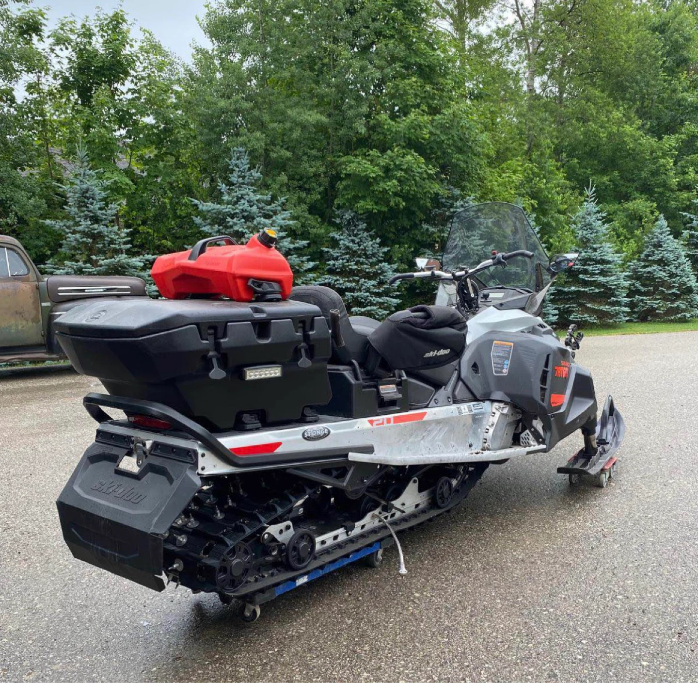 Ski-Doo skandic 600 EFI Snowmobile