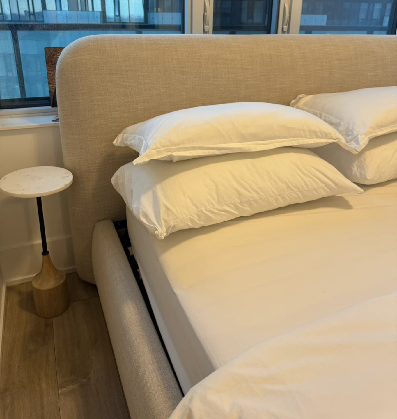 Upholstered Queen Bed. Modern - photo 2