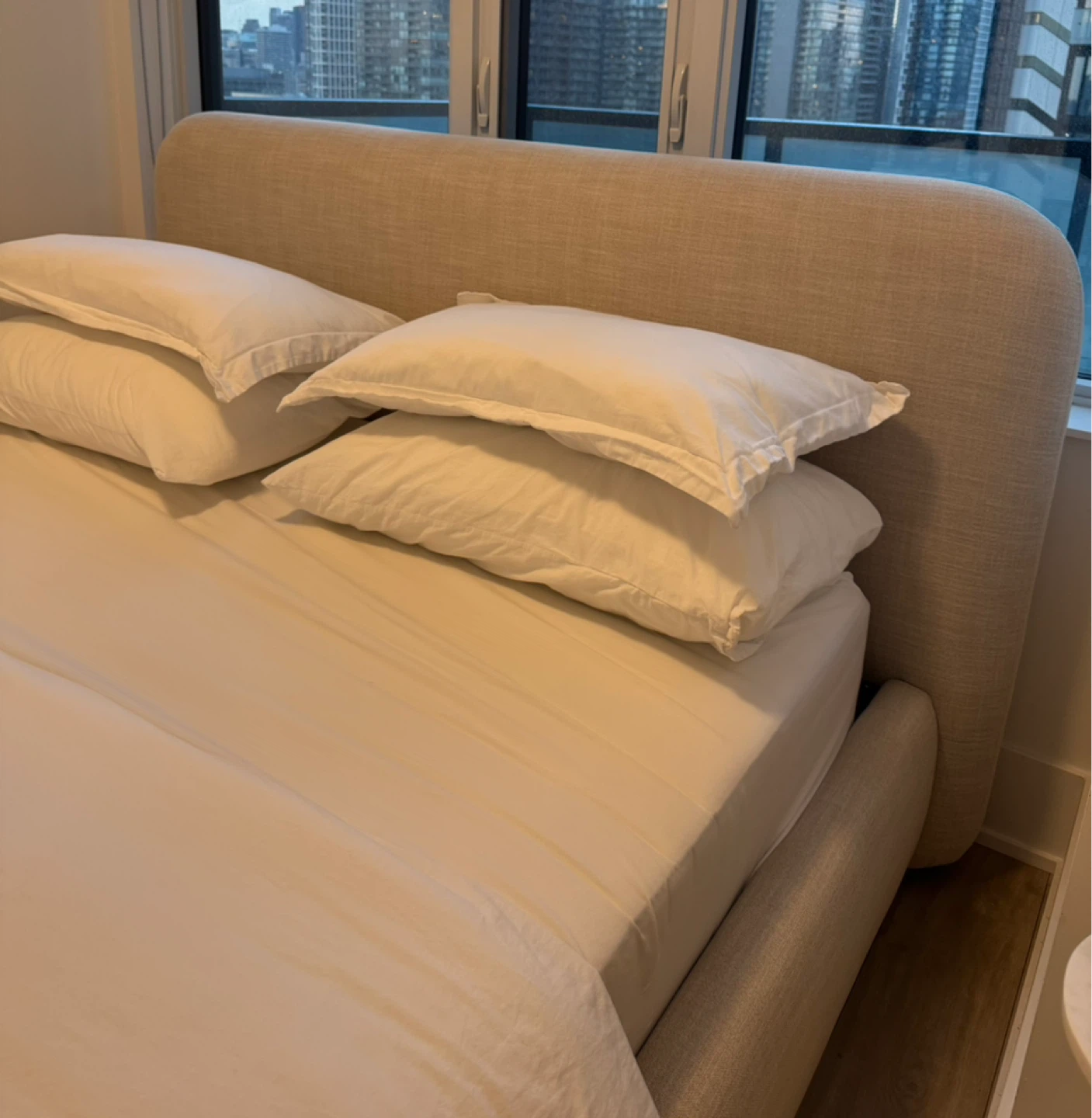 Upholstered Queen Bed. Modern
