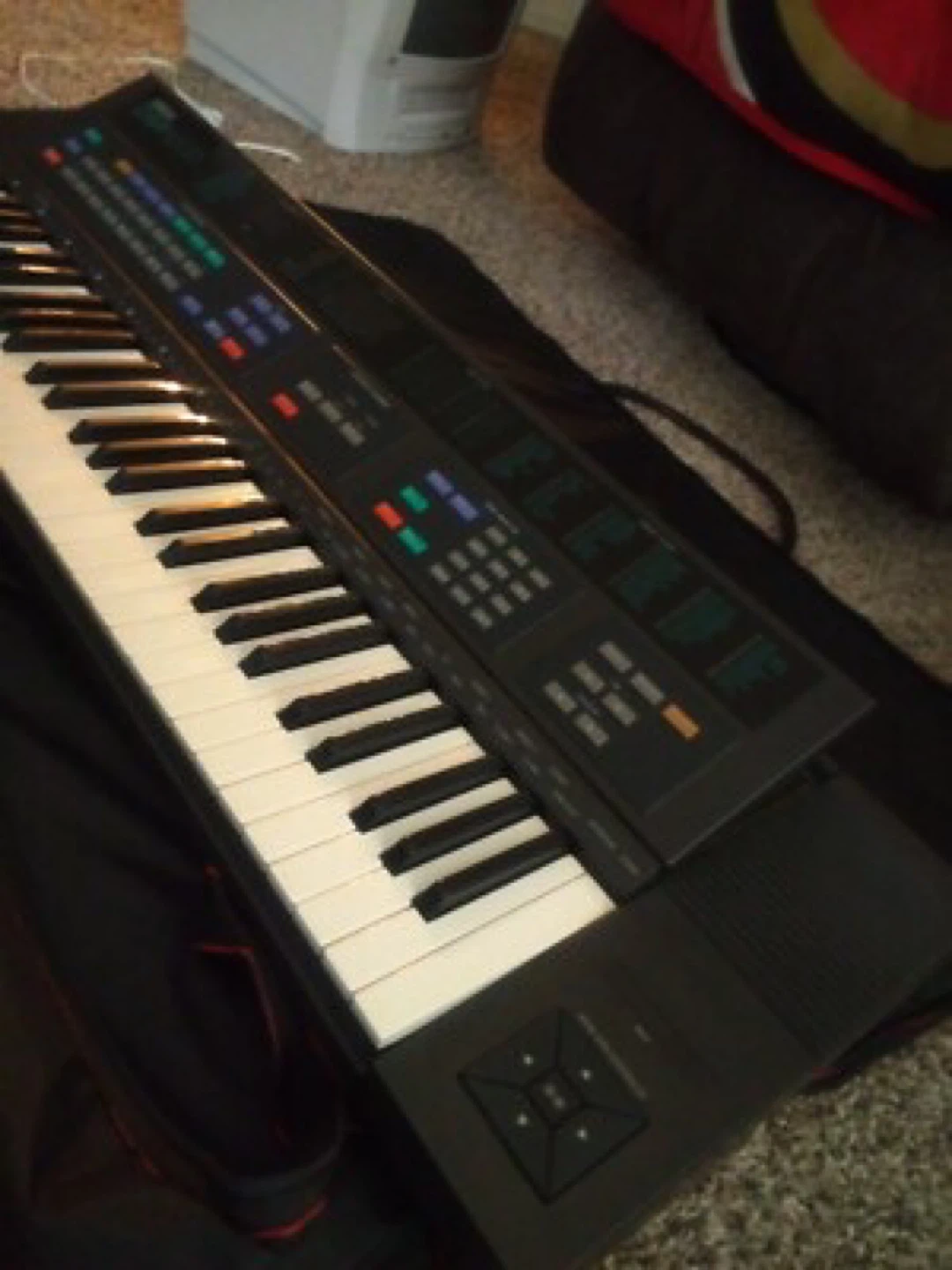Yamaha dsr-1000 Portable Keyboard with Case - photo 2