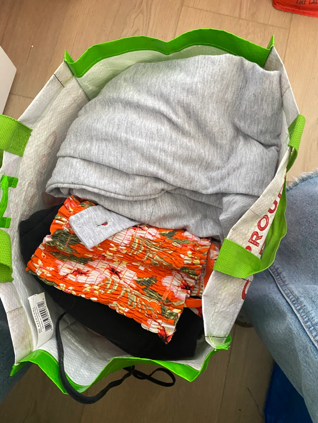 Girls Straw Hat and Assorted Clothing Bundle - photo 2