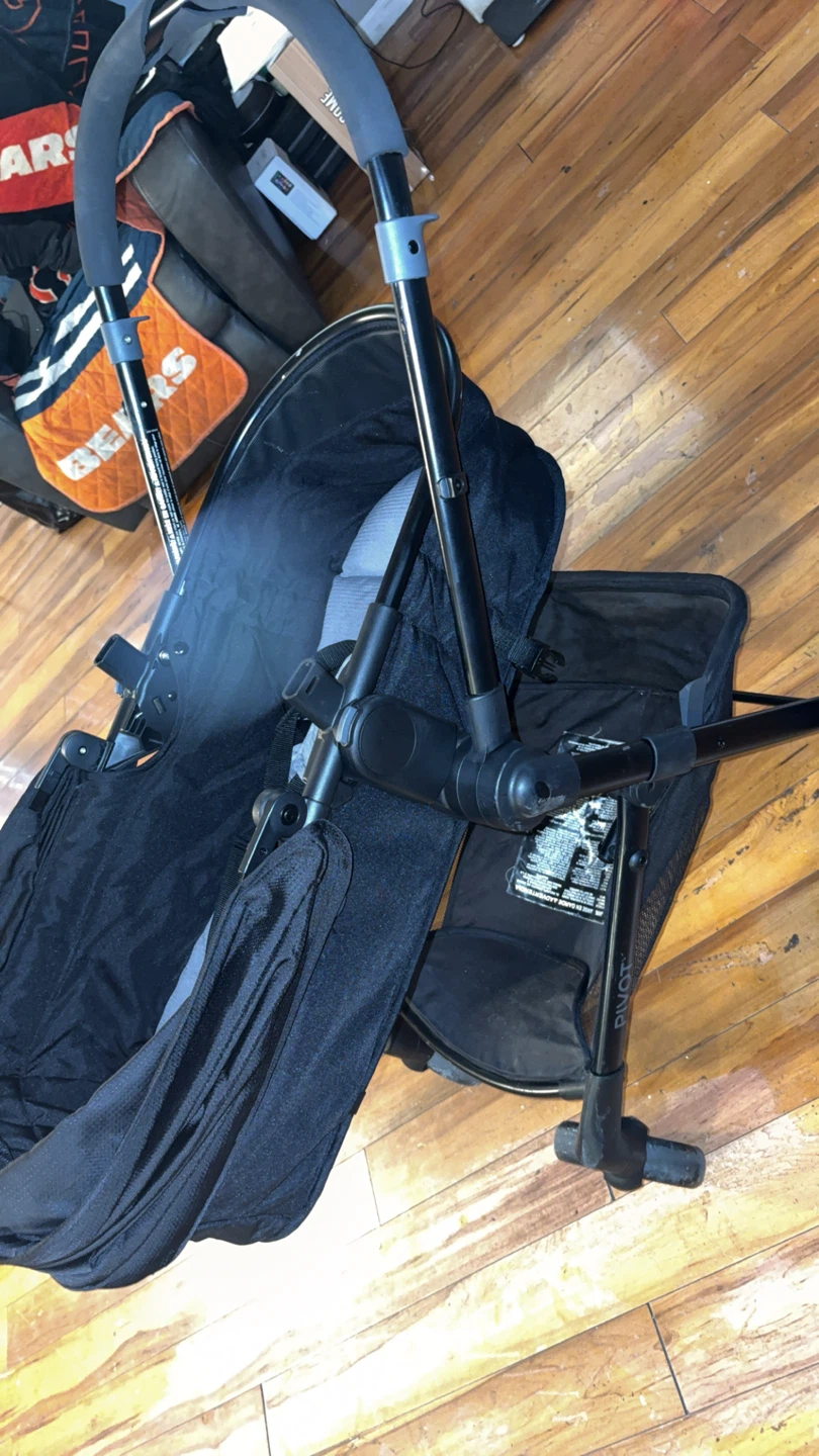 Evenflo Pilot Travel System Stroller