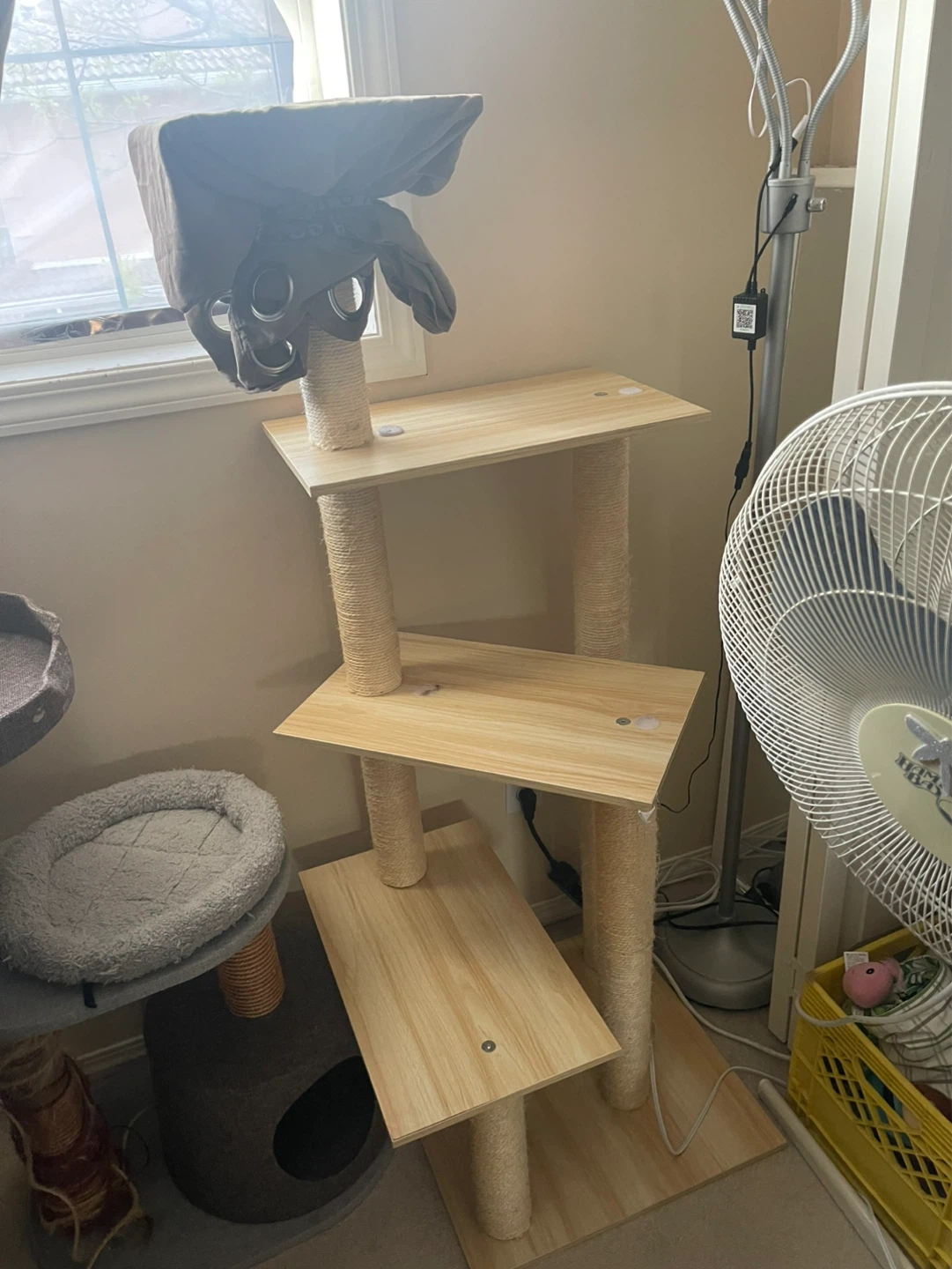 Cat Tree Condo Tower sharp edges good for projects