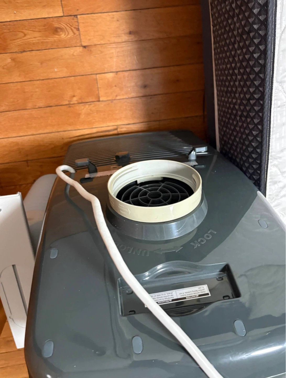 LG Portable Air Conditioner - photo 5