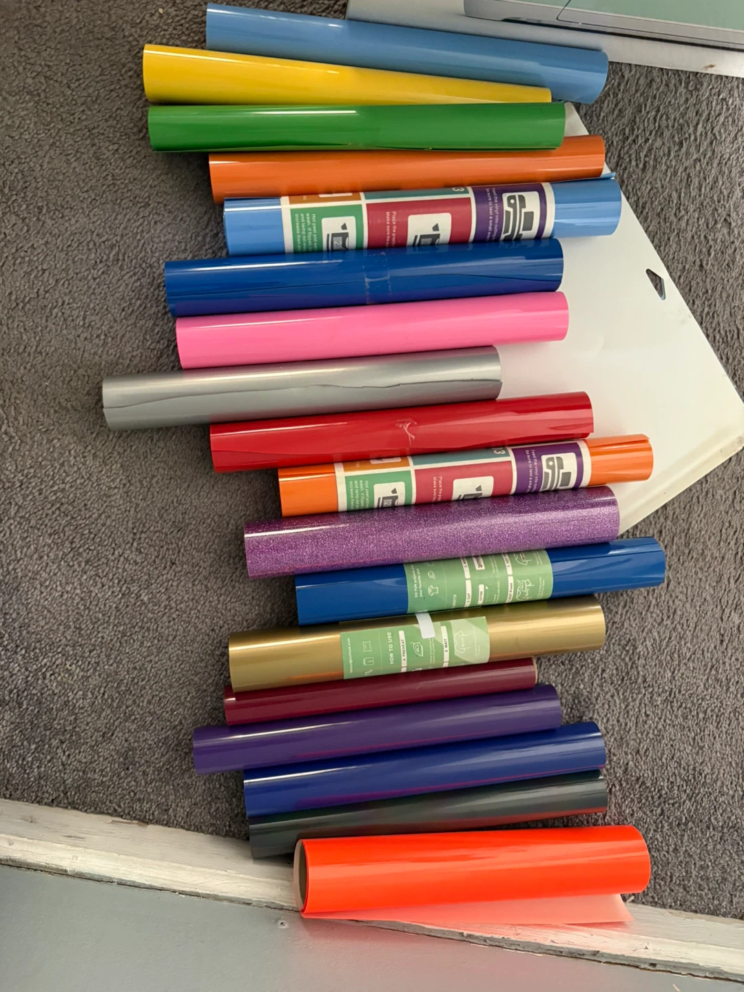 Cricut Explore Air 2 with Heat Press and Vinyl Rolls - photo 5
