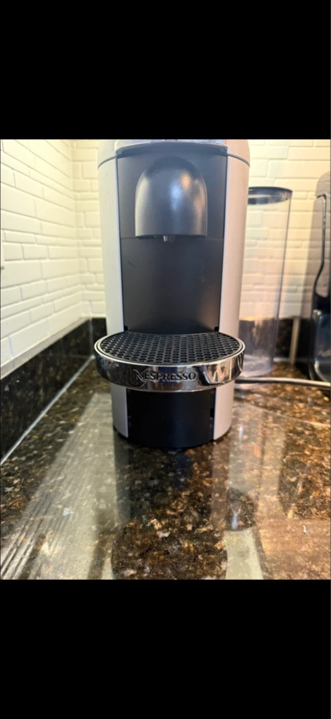 Nespresso Vertuo Plus Coffee Machine - photo 4