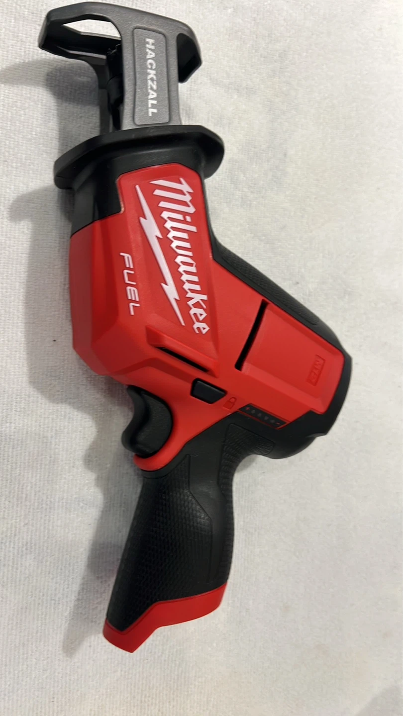 Milwaukee M12 Fuel