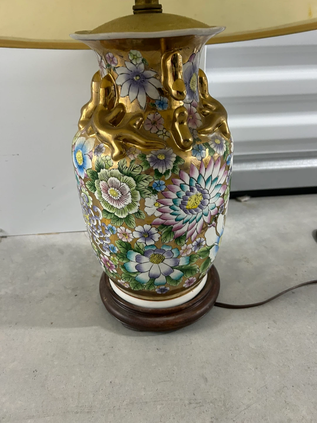 Vintage Floral Ceramic Table Lamp - photo 2