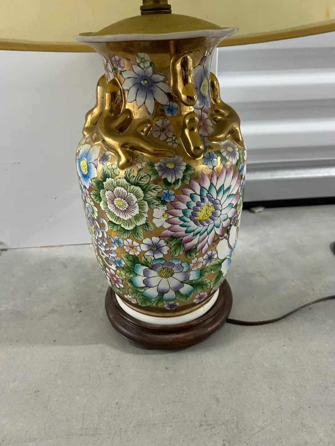 Vintage Floral Ceramic Table Lamp - photo 2