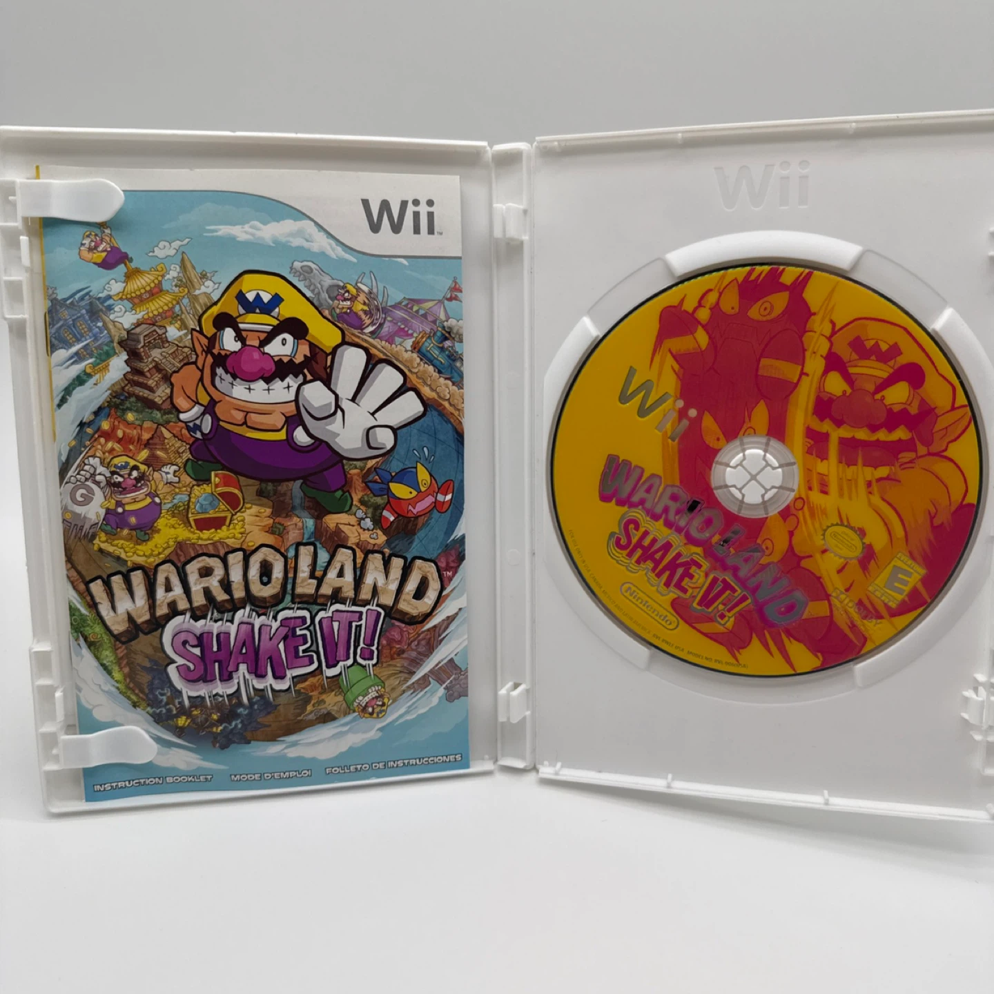Wario Land: Shake It! - Nintendo Wii Video Game - photo 3