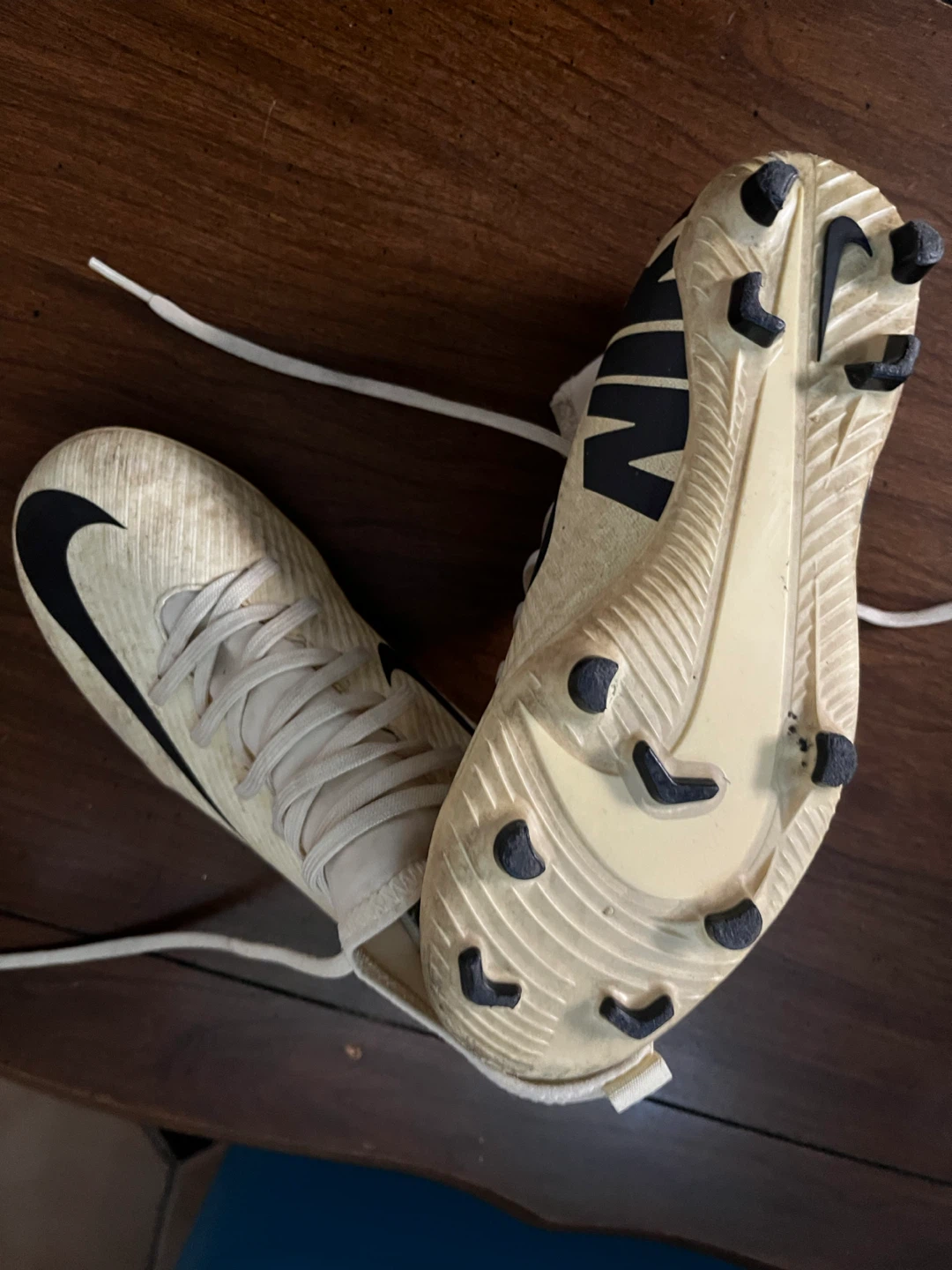 Nike Soccer Cleats size 4.5 - photo 3