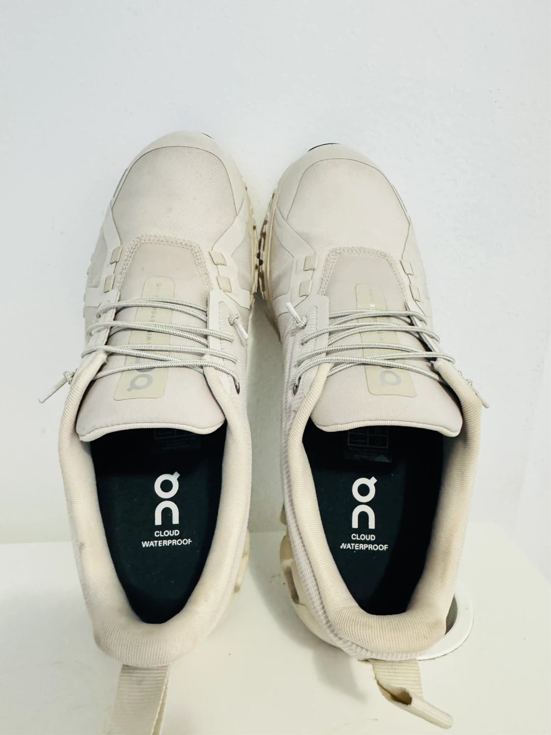 ON womens Cloud 6 Waterproof ‘Pearl Cream’ 8.5US womens - photo 3