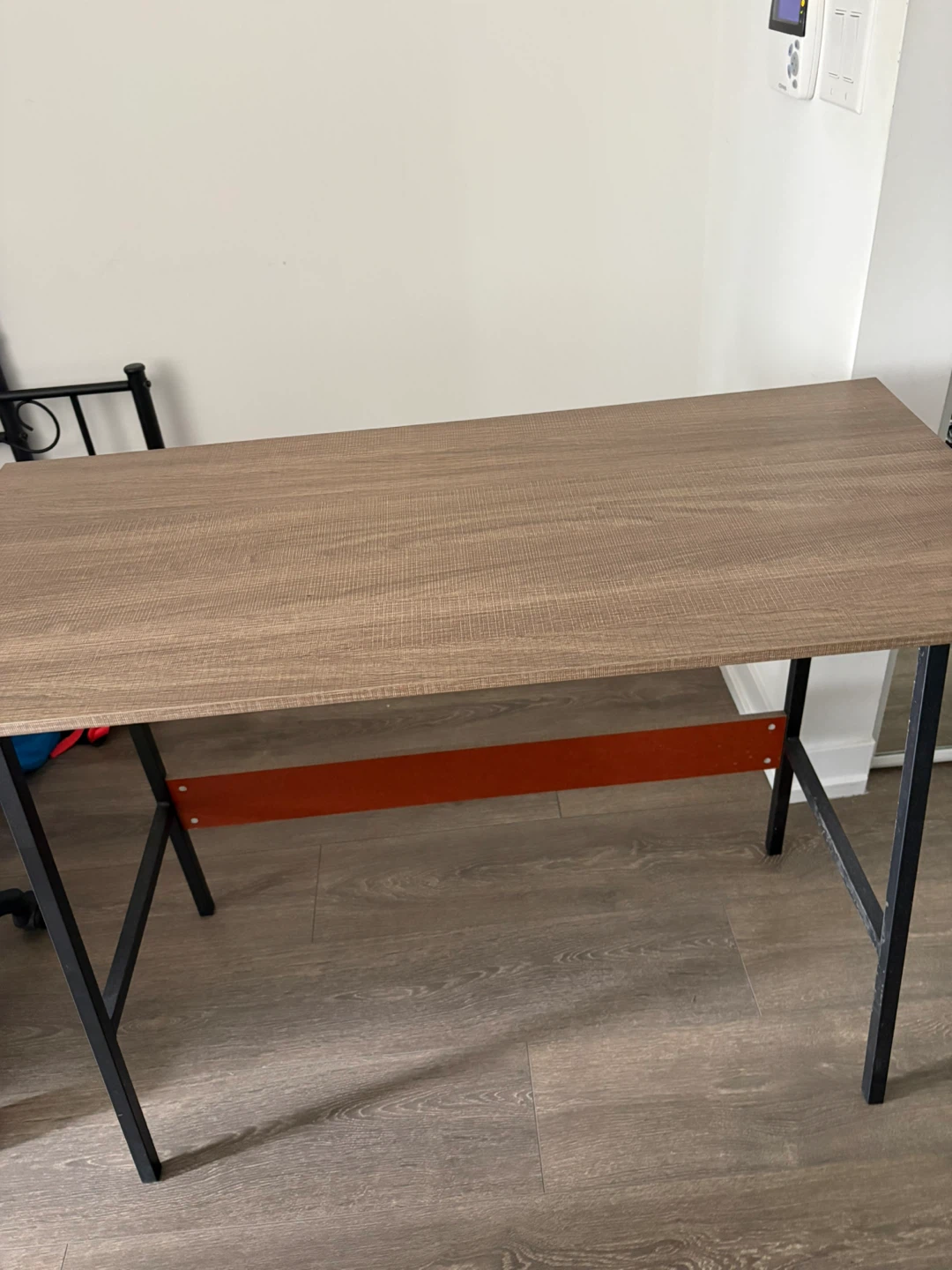 Black Mesh Office Chair and Wood Desk Set - photo 3