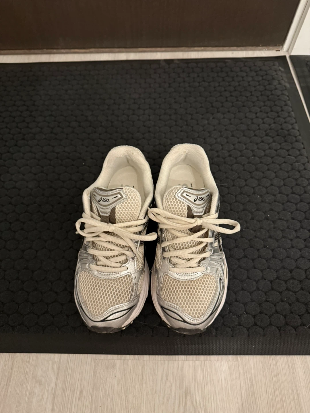 Worn Asics Gel Kayano 14 Size 5M/6.5W - photo 2