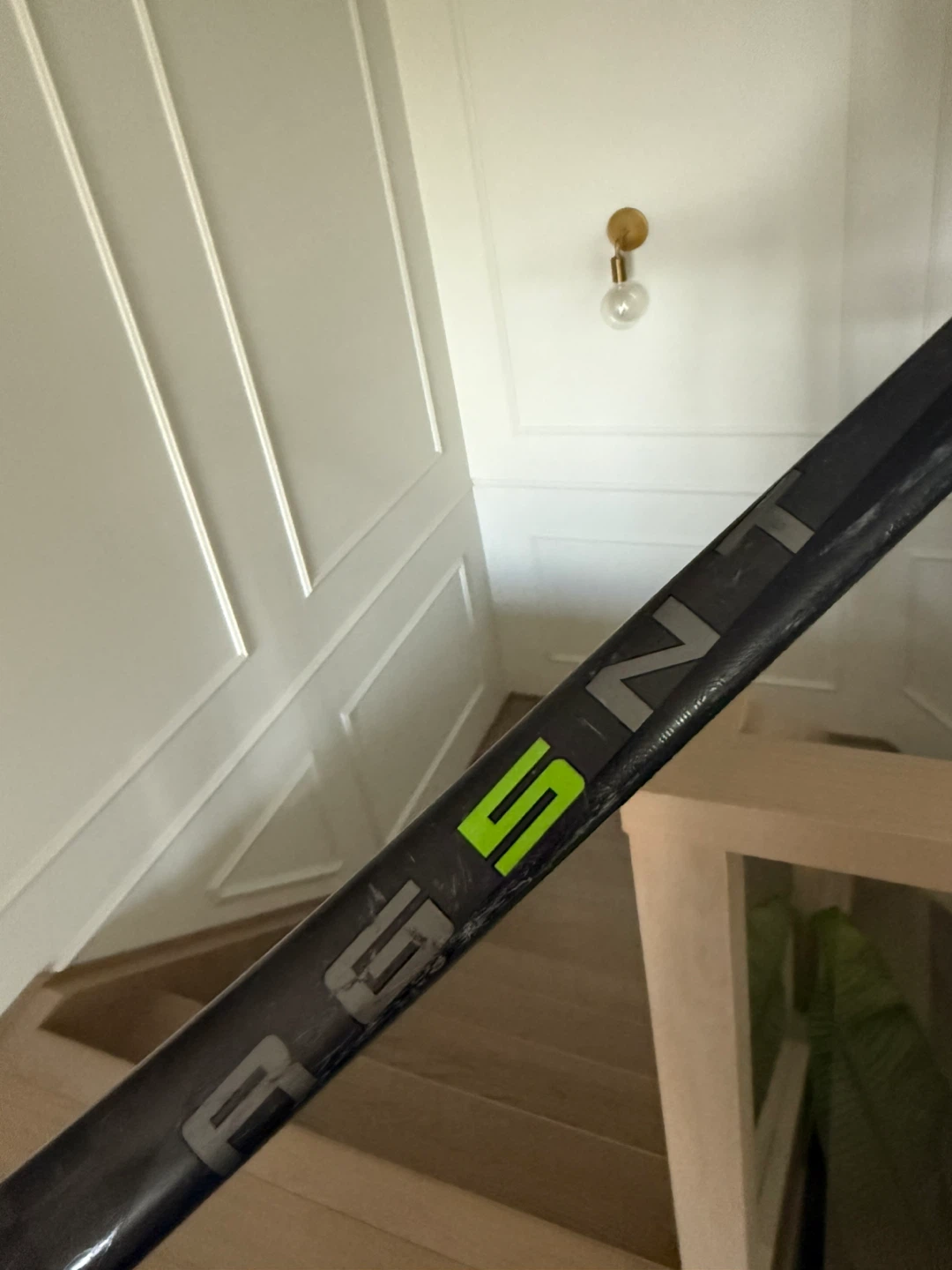 Bauer agent left hockey stick
