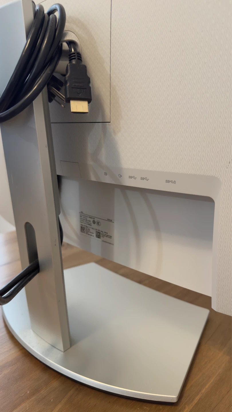 ✨ FOR SALE: Dell S3221QS 32” Curved 4K UHD Monitor ✨ - photo 3