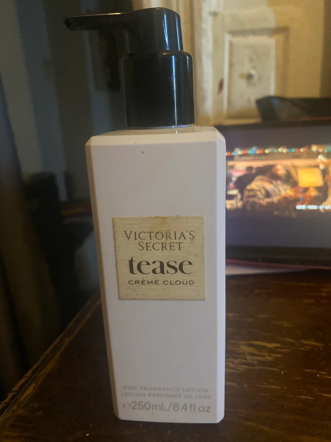 Victoria's Secret Tease Crème Cloud  Lotion  fl oz