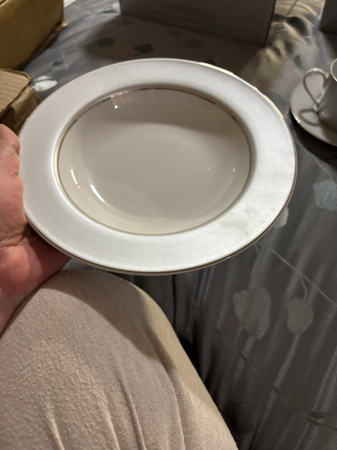 Mantles Silver Bead 20-Piece Porcelain Dinnerware Set - photo 2