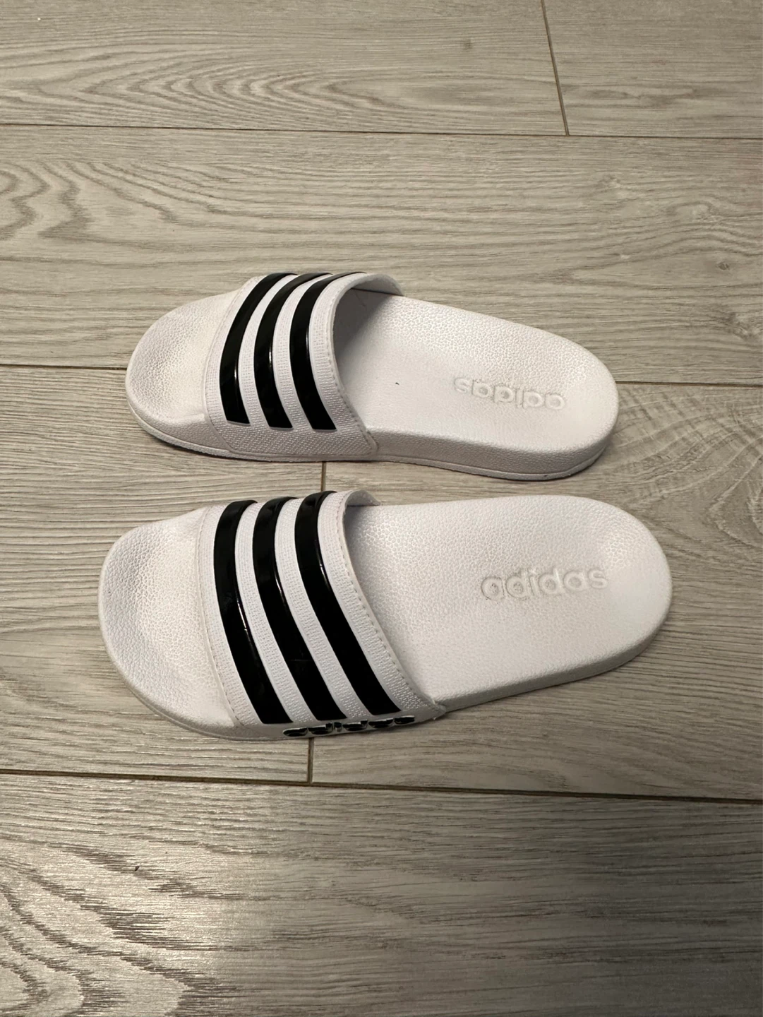 Kids White Adidas Adilette Comfort Slides size 1