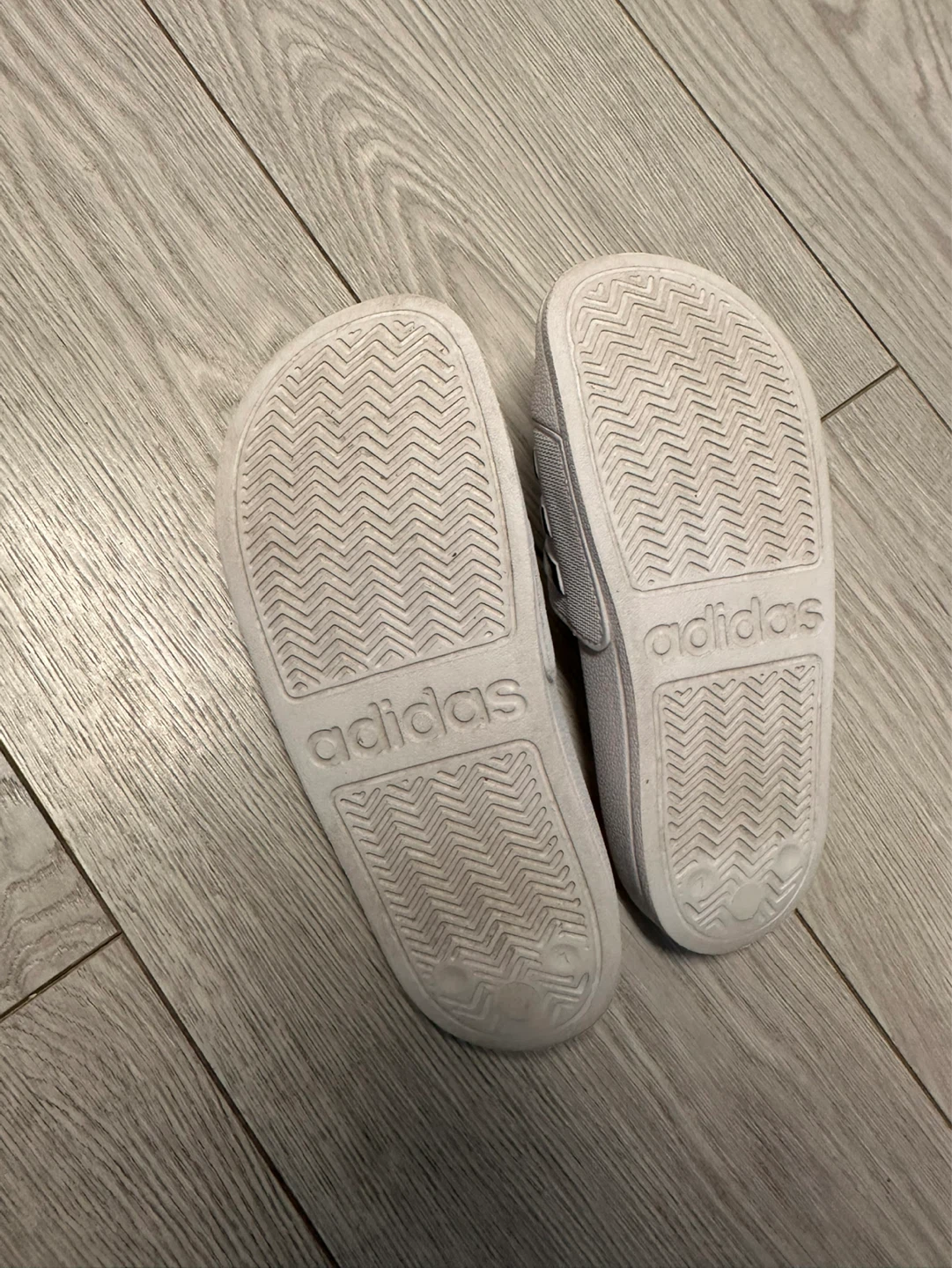 Kids White Adidas Adilette Comfort Slides size 1 - photo 3