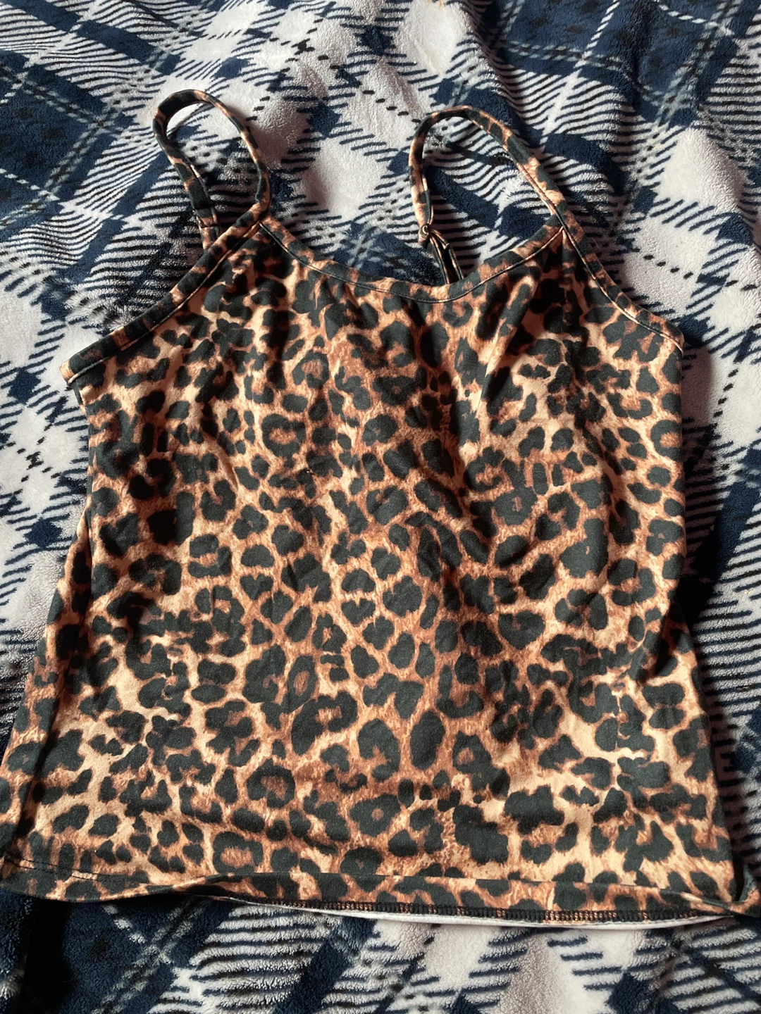 tank tops & slightly cropped shirts