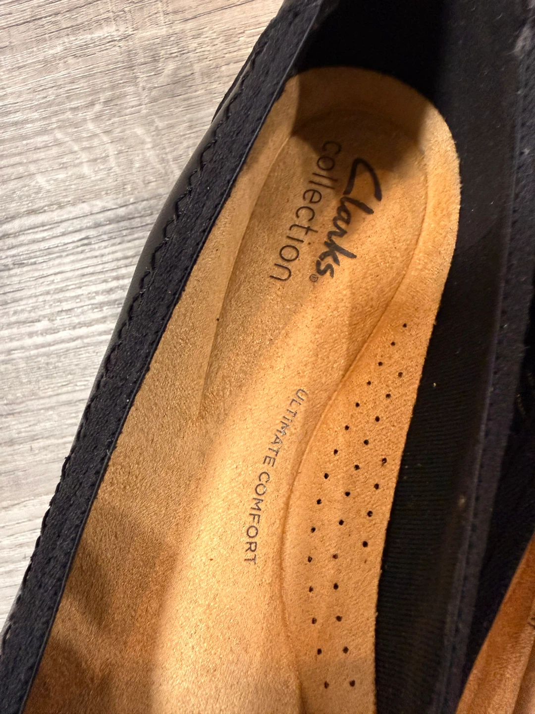 Brand new) Clarks Sara Bay black leather flats. - photo 5