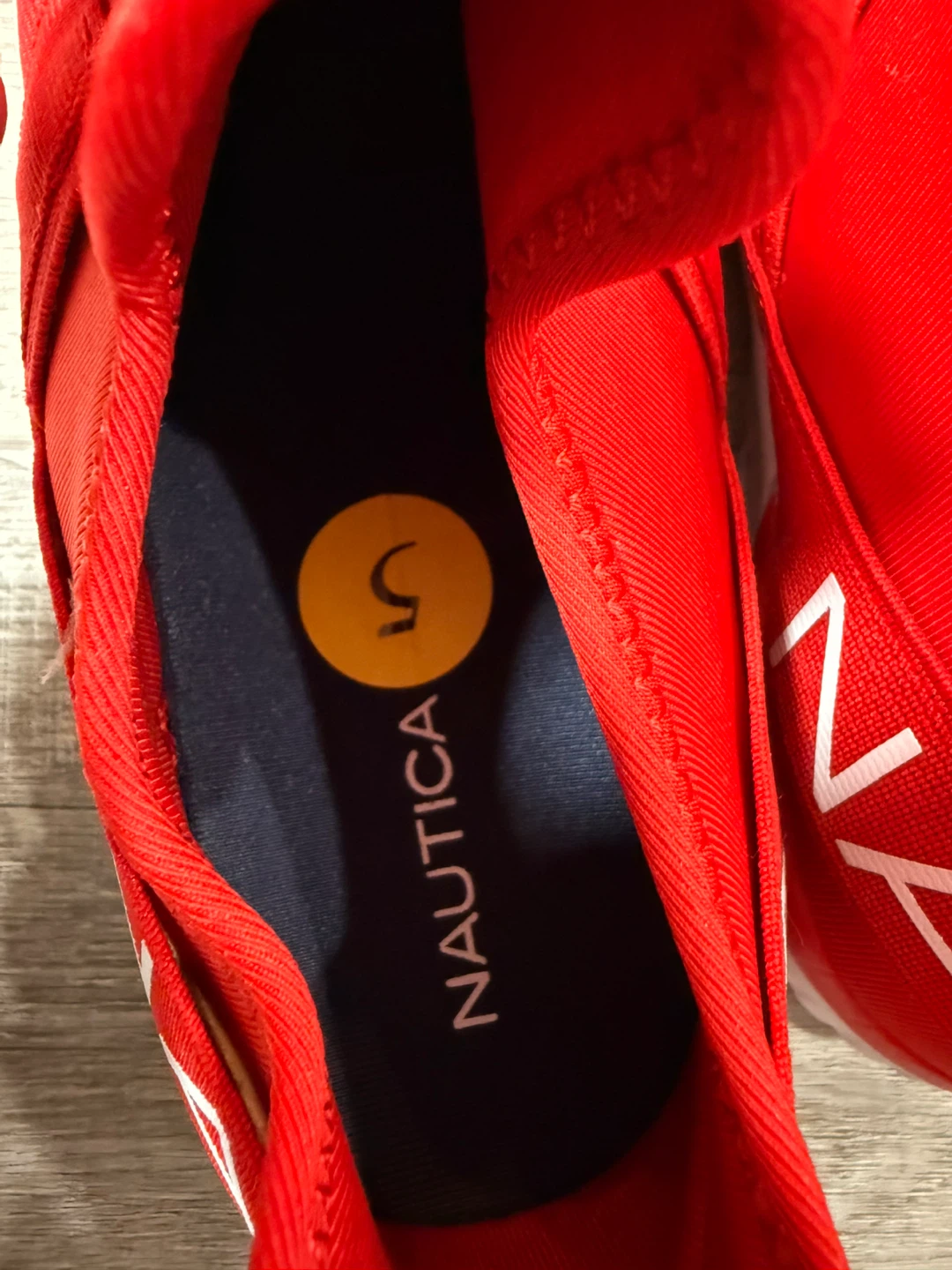 Brand new Nautica slip-on sneakers in bright red. - photo 2