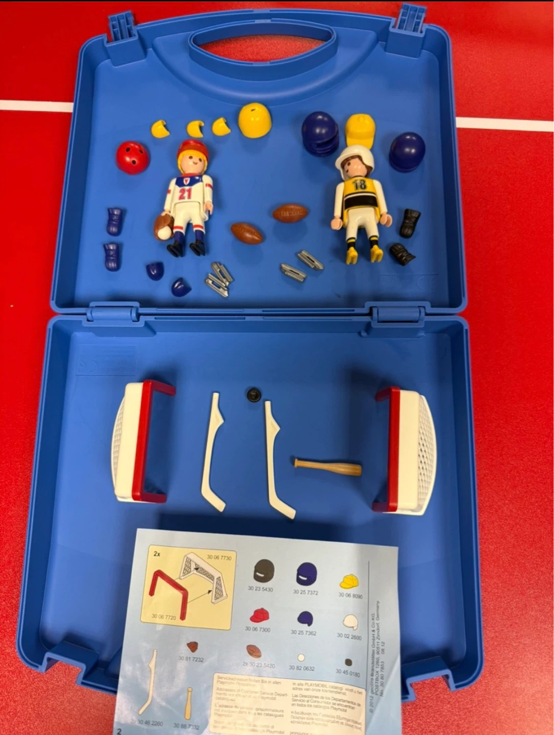 Playmobil Sports Carry Case with Figures and Accessories - photo 2